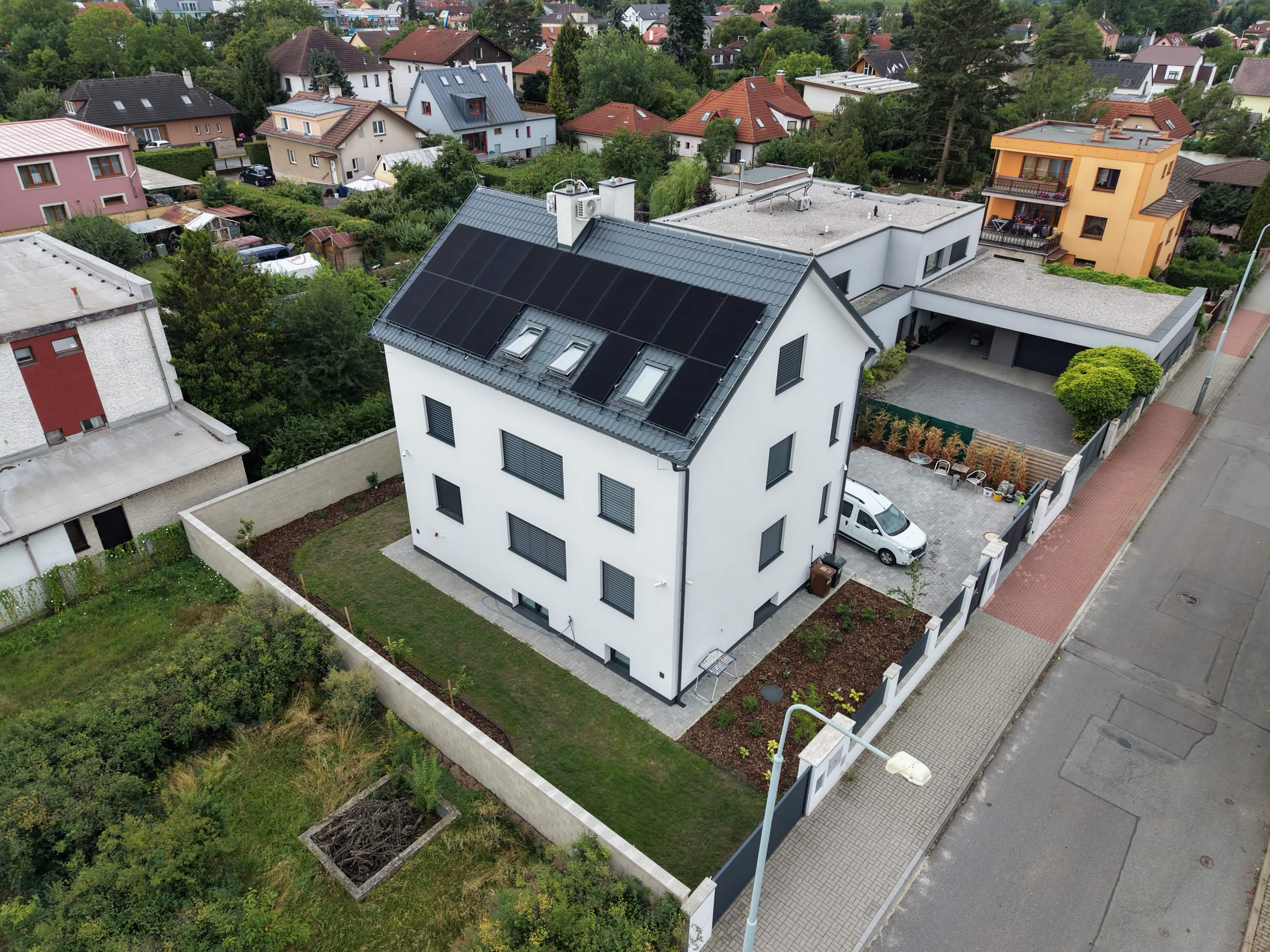Rekonstrukce domu na byty v Újezdu nad Lesy